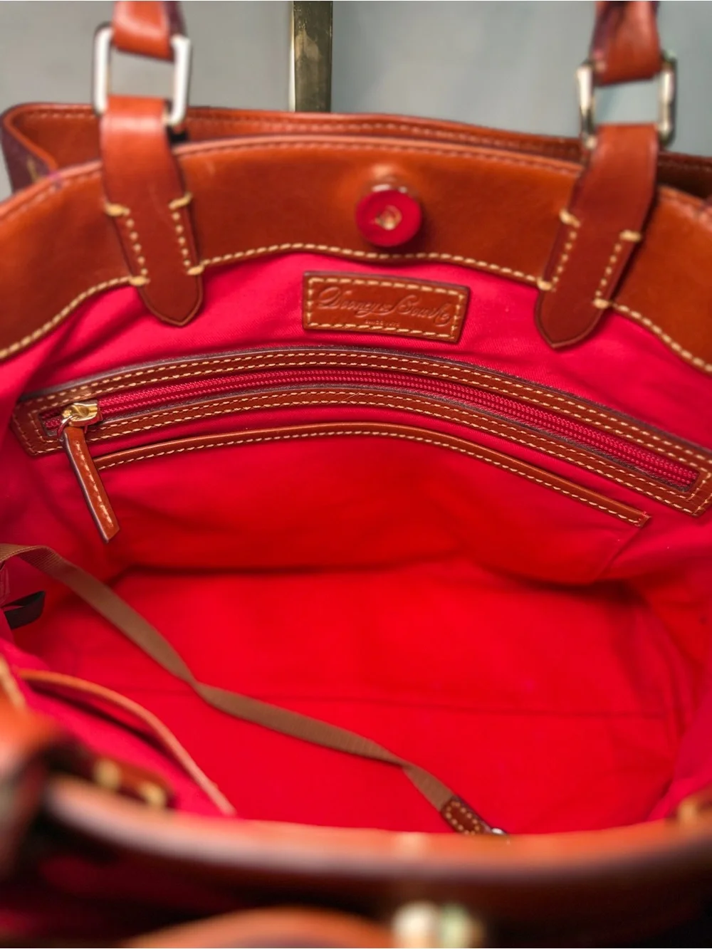 Dooney & Bourke classic dooney